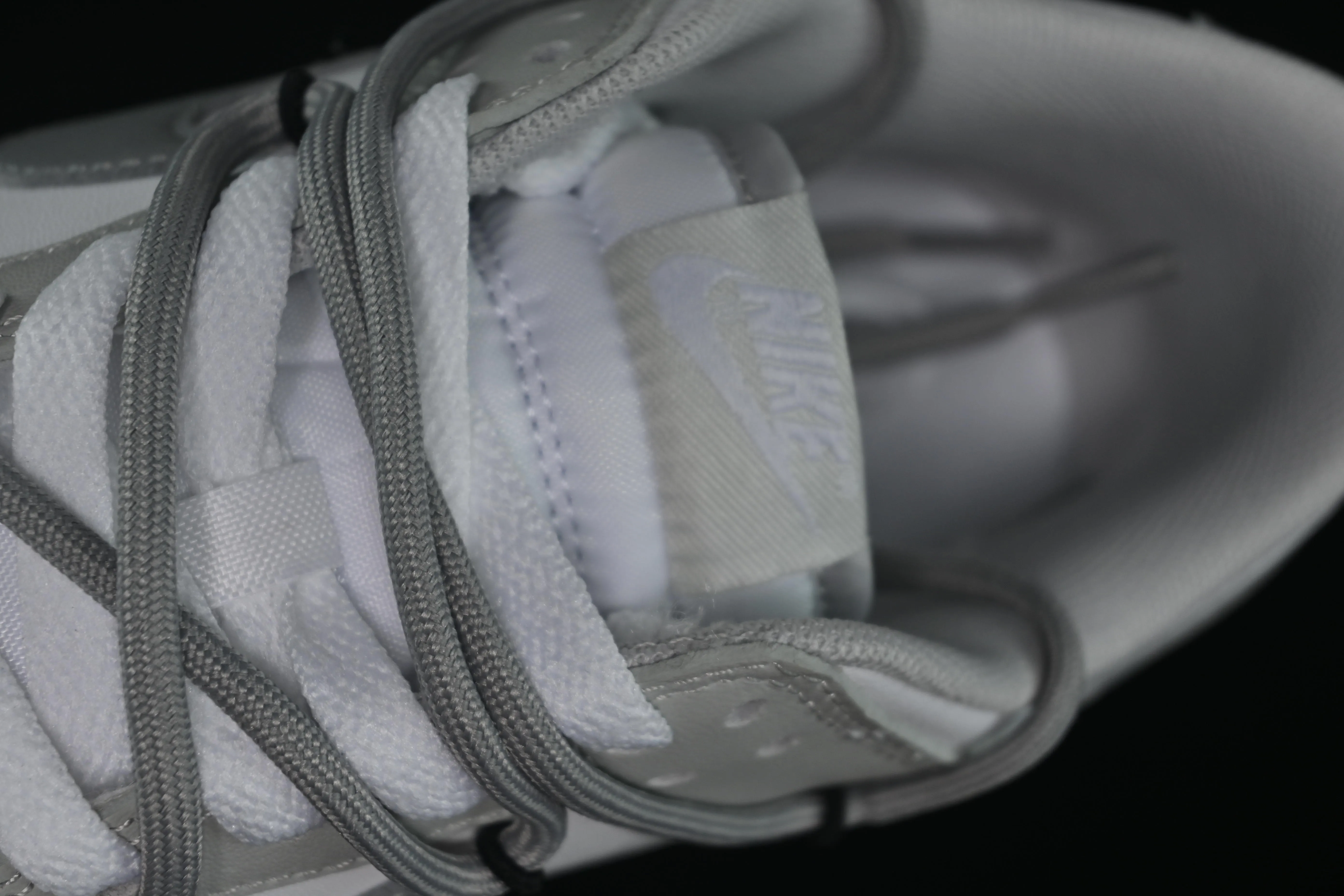 All categories Nk SB Dunk Series Nk SB Dunk Low High-end customized low-top sneakers Nike SB Dunk Low white gray strap low-top casual sneakers DD1391-103